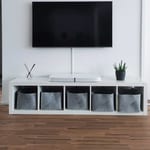 Fernseher mit Holzboden